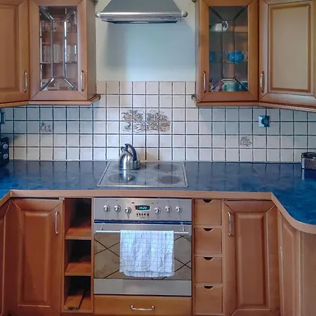 7 Bedroom Stunning In *