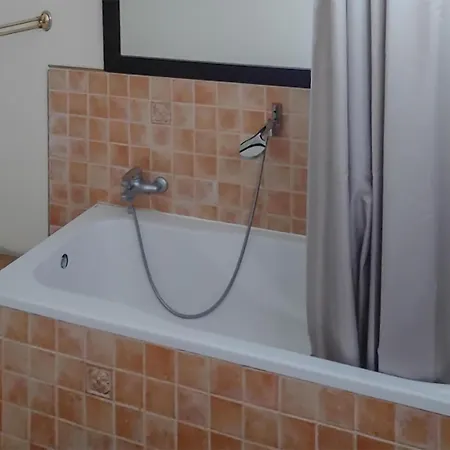 7 Bedroom Stunning In Сasa de vacaciones Nowe Warpno